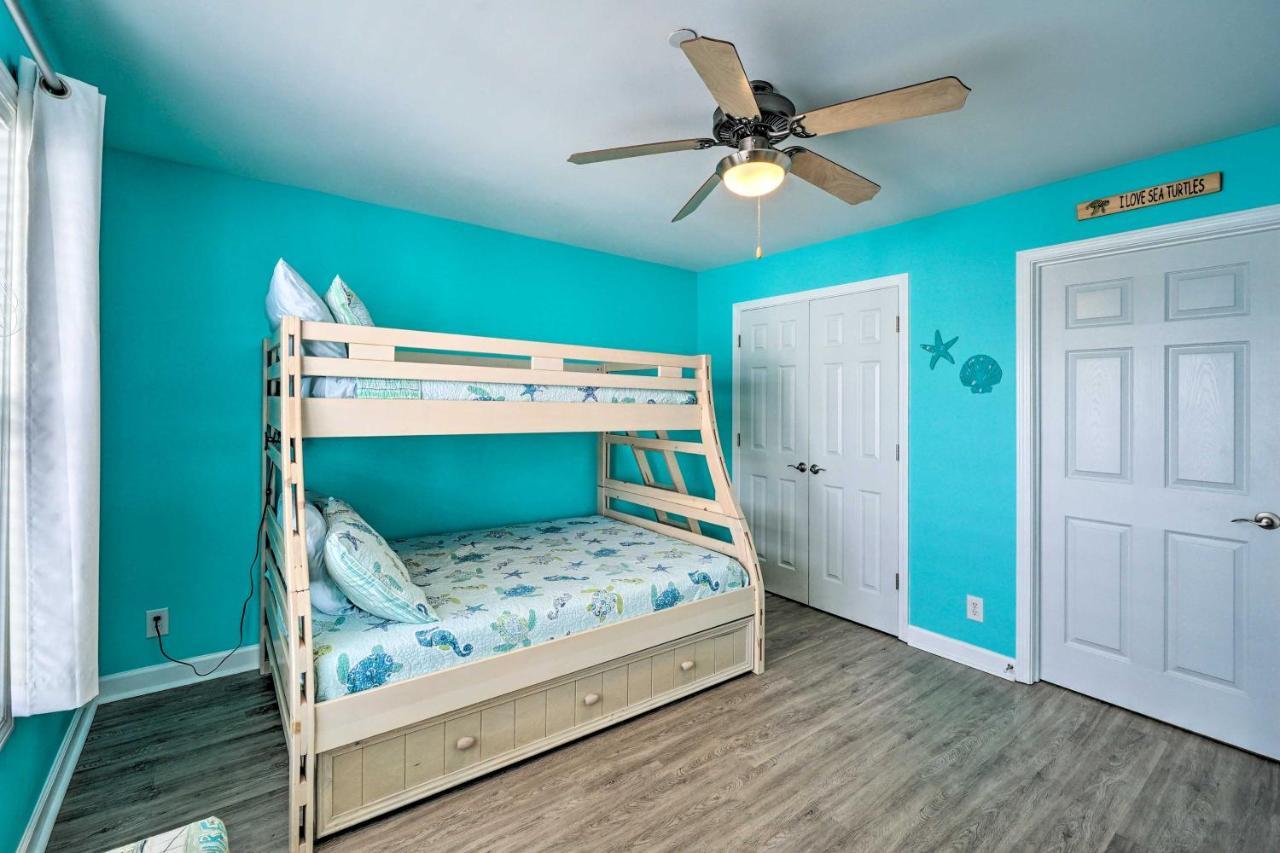 Ocean-View Oak Island Condo, 1 Block To Beach! Extérieur photo