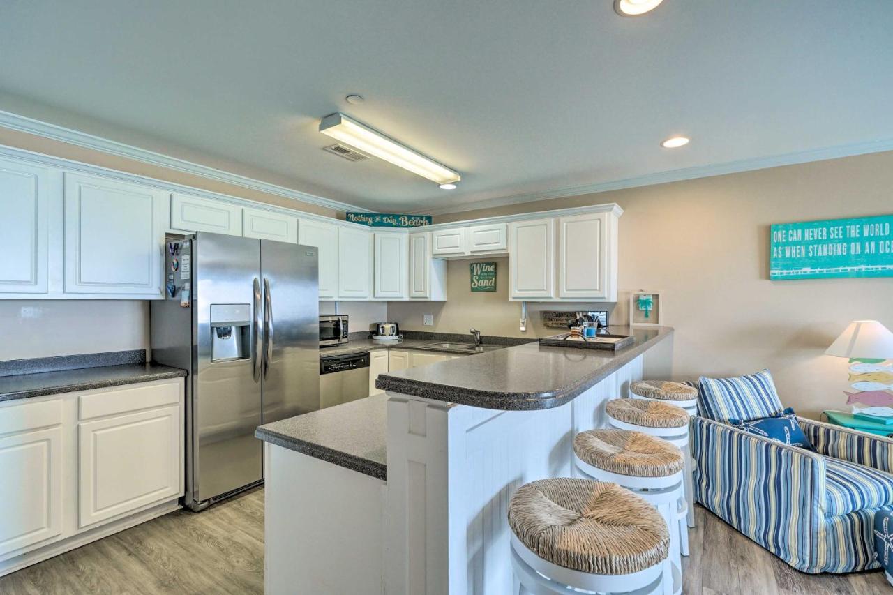 Ocean-View Oak Island Condo, 1 Block To Beach! Extérieur photo